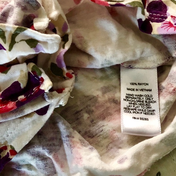 Express Floral Ruffle Tank - Picture 3 of 4